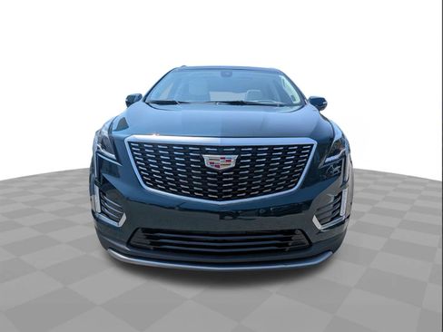 Certified 2024 Cadillac XT5 Premium Luxury w/ Technology Package FWD image 8