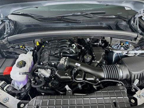 New 2025 Jeep Grand Cherokee Overland w/ Luxury Tech Group IV image 18