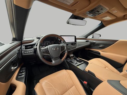 Used 2025 Lexus ES 300h w/ Accessory Package (Z1) FWD image 23