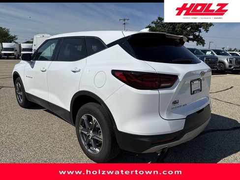 Used 2025 Chevrolet Blazer LT AWD/4WD image 4