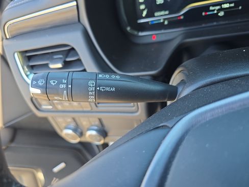 Used 2023 GMC Yukon SLT image 22