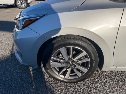 Used 2023 Nissan Versa SV image 10