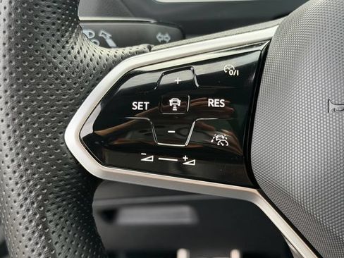 Certified 2024 Volkswagen Tiguan SEL R-Line AWD/4WD image 26