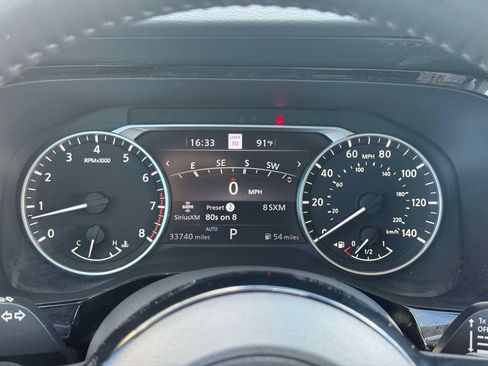 Used 2022 Nissan Pathfinder SL AWD/4WD image 25
