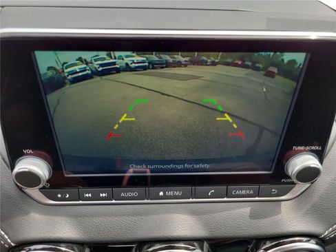 Used 2024 Nissan Sentra SV FWD image 26
