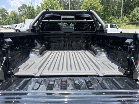 Used 2022 Nissan Frontier Pro-X w/ Technology Package RWD image 22