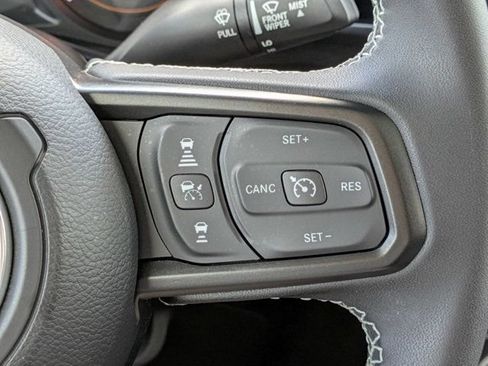 Certified 2025 Jeep Gladiator Sport AWD/4WD image 27