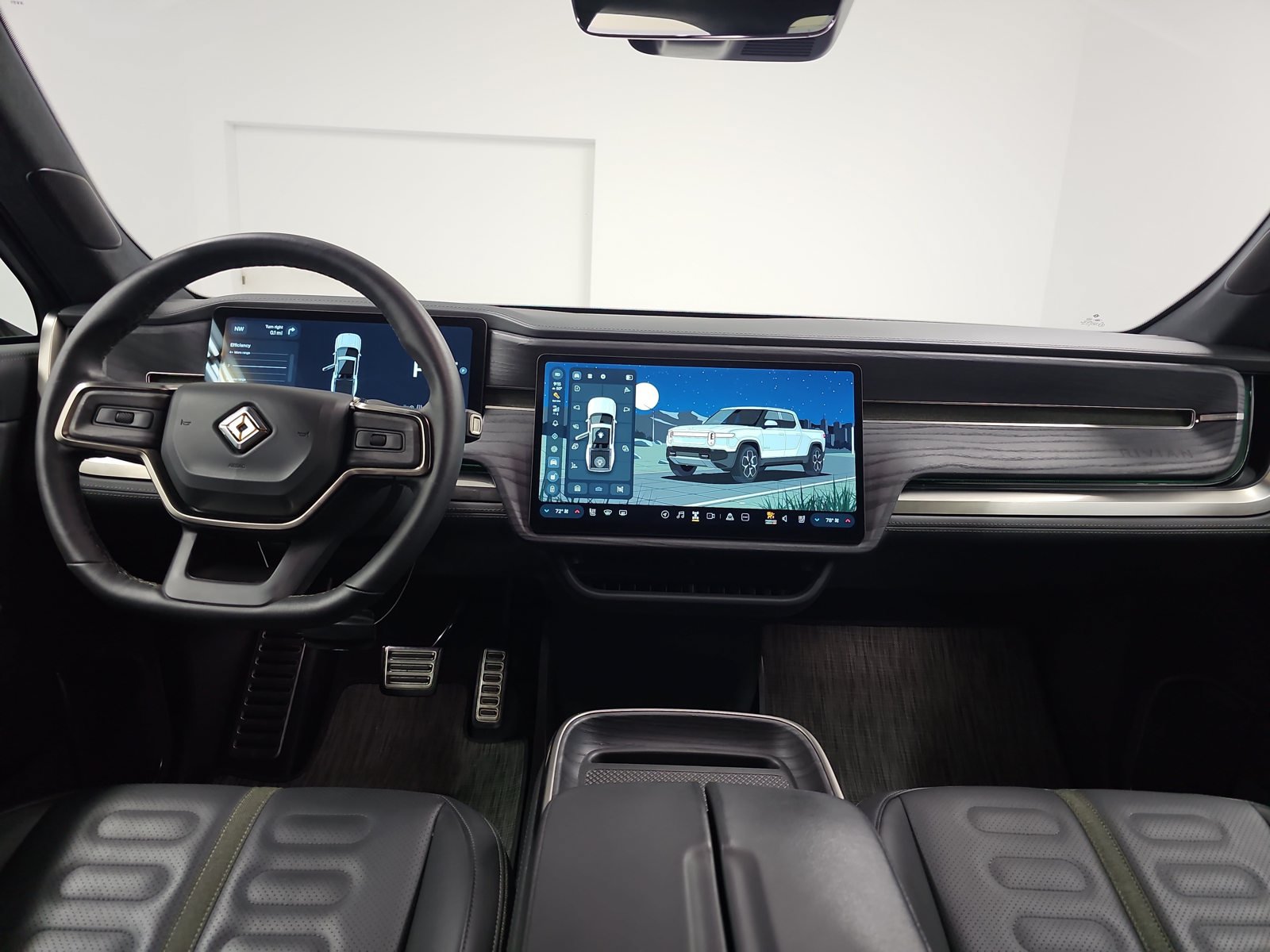 Used 2024 Rivian R1T Adventure Dual AWD/4WD image 25