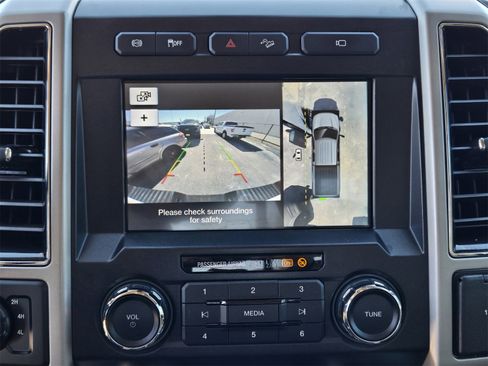 Used 2019 Ford F250 Lariat w/ Lariat Ultimate Package image 15