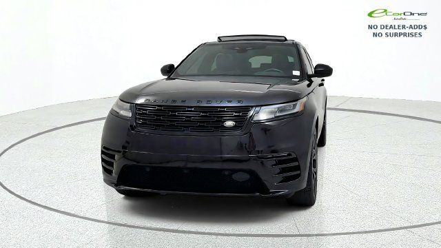 Used 2024 Land Rover Range Rover Velar Dynamic SE AWD/4WD image 3