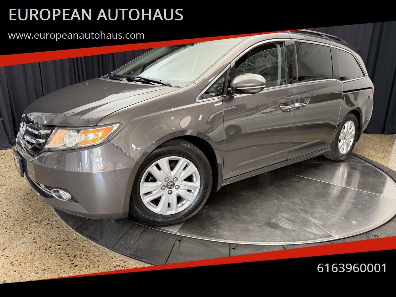 Used 2014 Honda Odyssey Touring image 1