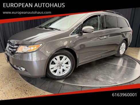 Used 2014 Honda Odyssey Touring image 1
