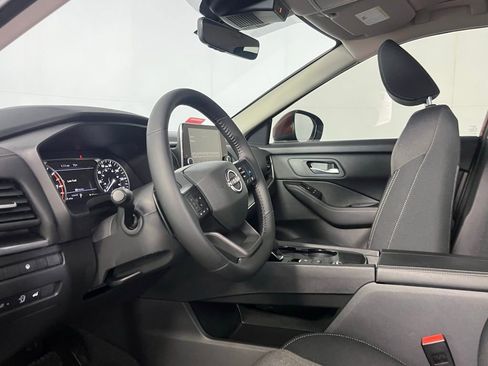 Used 2026 Nissan Rogue SV image 21