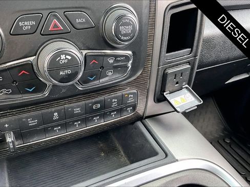 Used 2017 RAM 2500 Limited AWD/4WD image 16