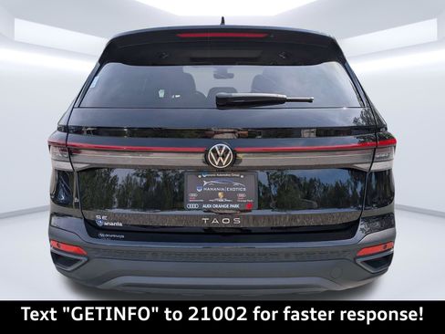 Used 2025 Volkswagen Taos SE FWD image 5