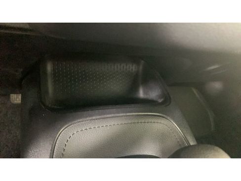 Used 2020 Toyota Corolla SE image 24