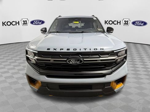 Used 2025 Ford Expedition Tremor AWD/4WD image 2