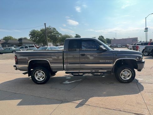 Used 2002 Dodge Ram 2500 Truck 4x4 Quad Cab image 5