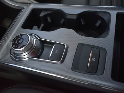 Used 2021 Ford Edge SEL w/ Cargo Accessory Package image 28