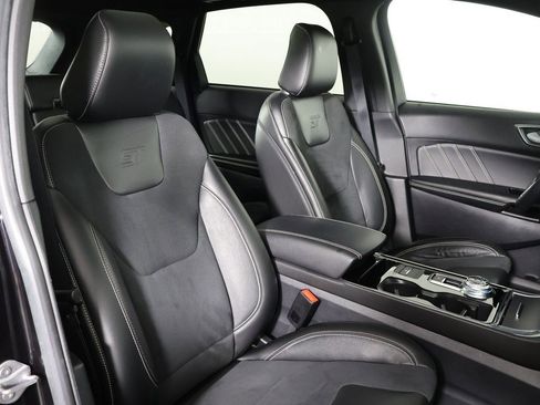 Used 2020 Ford Edge ST w/ Cold Weather Package image 29