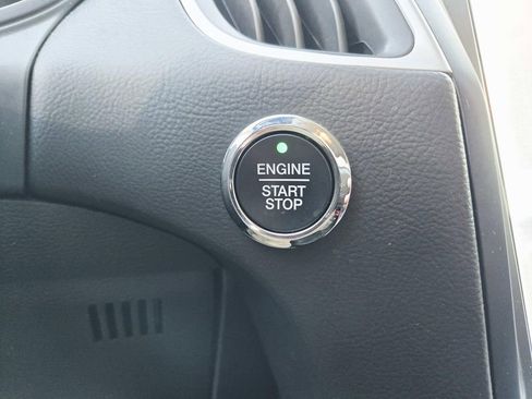 Used 2024 Ford Edge SEL image 29