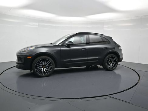 Used 2026 Porsche Macan AWD/4WD image 2