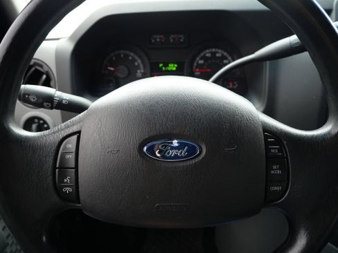 Used 2014 Ford E-150 and Econoline 150 w/ Power Group RWD image 16