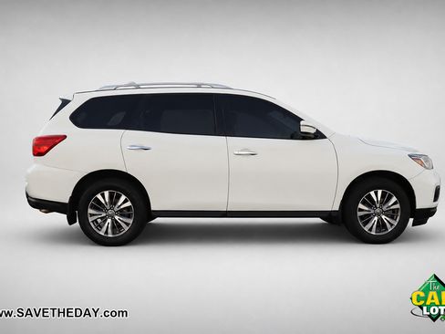 Used 2019 Nissan Pathfinder S AWD/4WD image 9