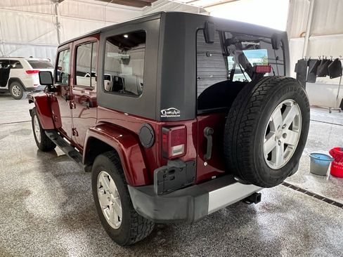 Used 2008 Jeep Wrangler Unlimited Sahara w/ Limited Unlimited Group AWD/4WD image 8