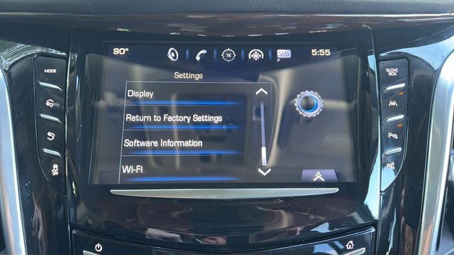 Used 2020 Cadillac Escalade ESV Premium Luxury w/ Escalade Sport Edition AWD/4WD image 23