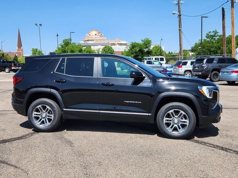Used 2026 GMC Terrain Elevation AWD/4WD image 2