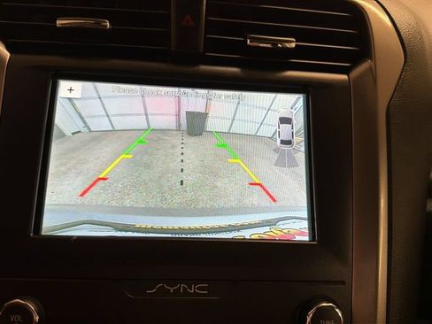 Used 2019 Ford Fusion SE AWD/4WD image 22