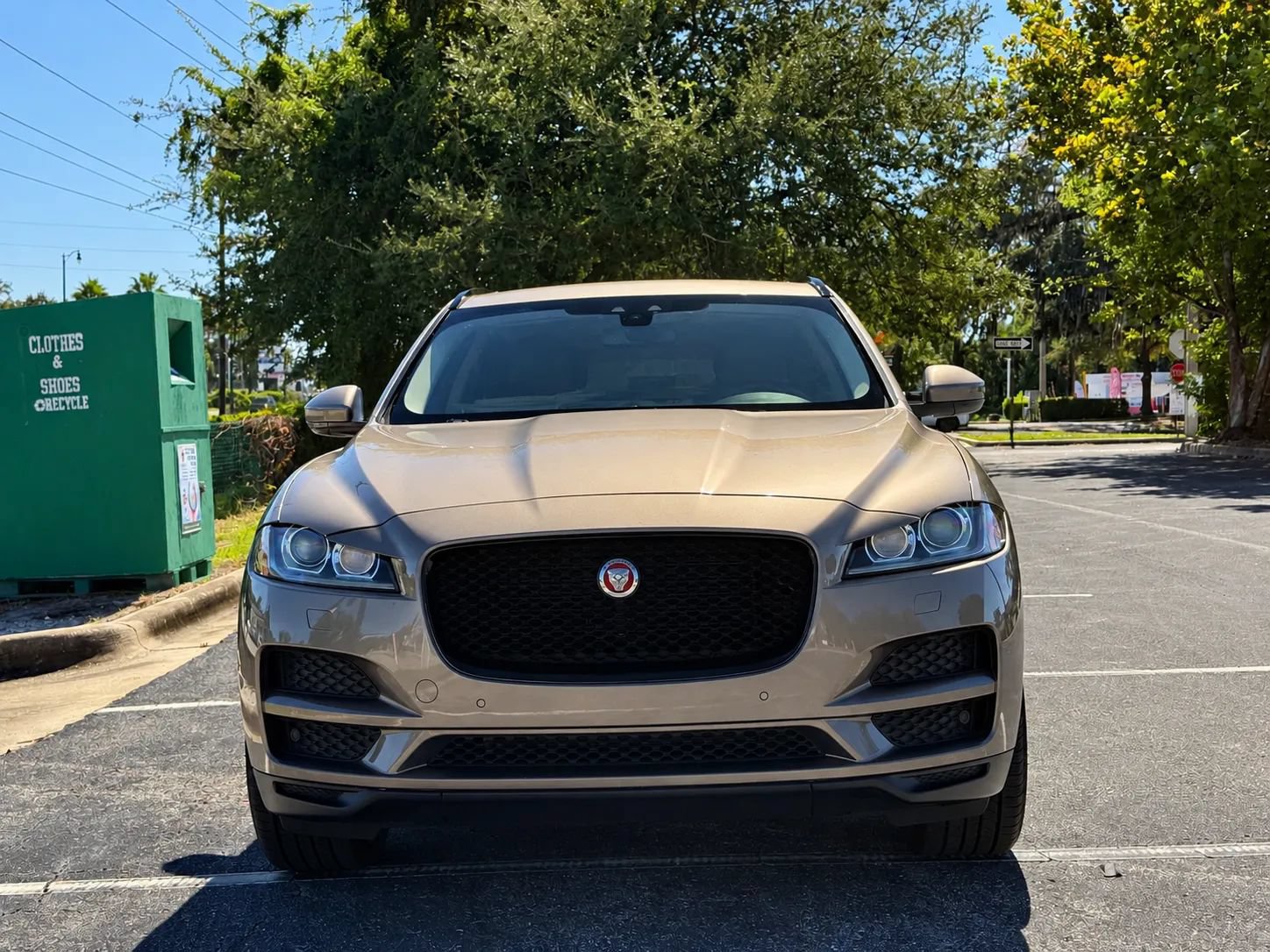 Used 2017 Jaguar F-PACE Prestige AWD/4WD image 2
