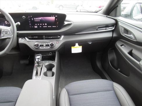 New 2026 Buick Envista Preferred w/ Convenience I Package FWD image 14