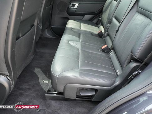 Used 2020 Land Rover Discovery Landmark AWD/4WD image 24