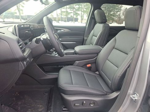 New 2026 Chevrolet Traverse LT w/ Sun and Wheel Package image 14