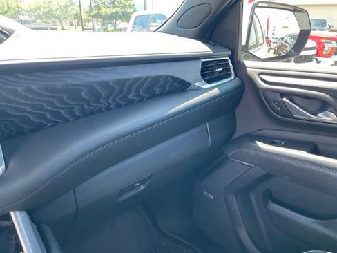 Used 2023 GMC Yukon Denali AWD/4WD image 27