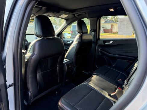Used 2024 Ford Escape ST-Line w/ Tech Pack #1 AWD/4WD image 13