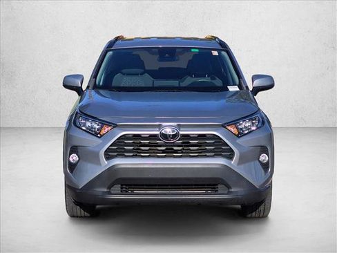 Used 2021 Toyota RAV4 XLE FWD image 2