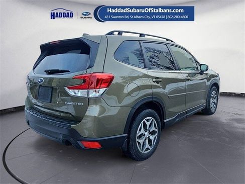 Certified 2023 Subaru Forester Premium image 5