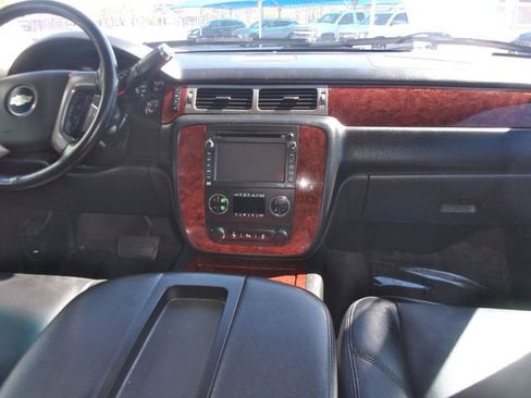 Used 2013 Chevrolet Tahoe LTZ image 20