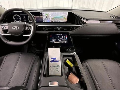 Certified 2025 INFINITI QX80 Sensory AWD/4WD image 16