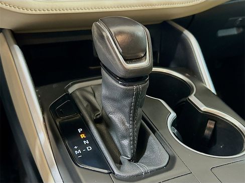 Used 2023 Toyota Highlander XLE image 14