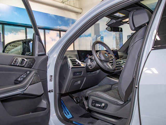 Used 2026 BMW X5 M60i w/ Climate Comfort Package AWD/4WD image 13