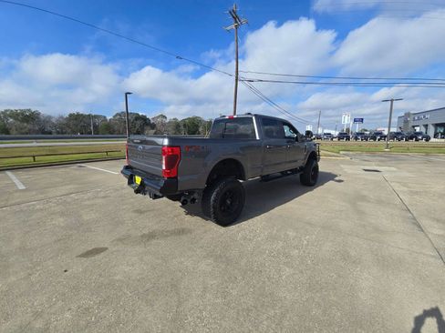 Used 2021 Ford F250 Lariat w/ Lariat Value Package image 9
