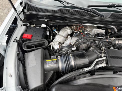 Used 2025 Chevrolet Silverado 3500 LT w/ Convenience Package AWD/4WD image 14