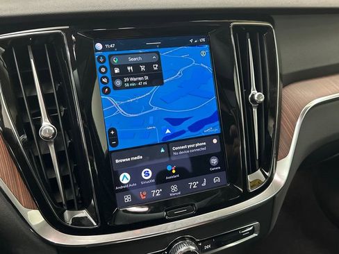 Used 2024 Volvo S60 B5 Plus w/ Climate Package image 27