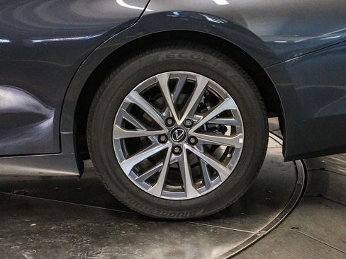 Certified 2025 Lexus ES 350 w/ Accessory Package (Z2) FWD image 10