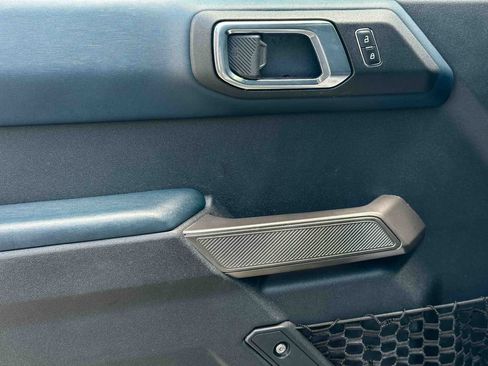 Used 2023 Ford Bronco Outer Banks AWD/4WD image 16