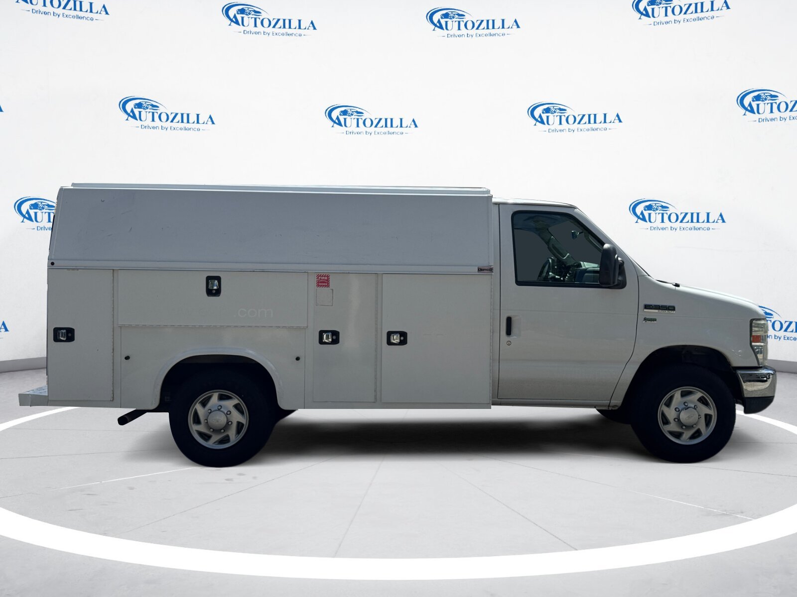 Used 2014 Ford E-350 and Econoline 350 Super Duty w/ Power Windows & Locks Group RWD image 6